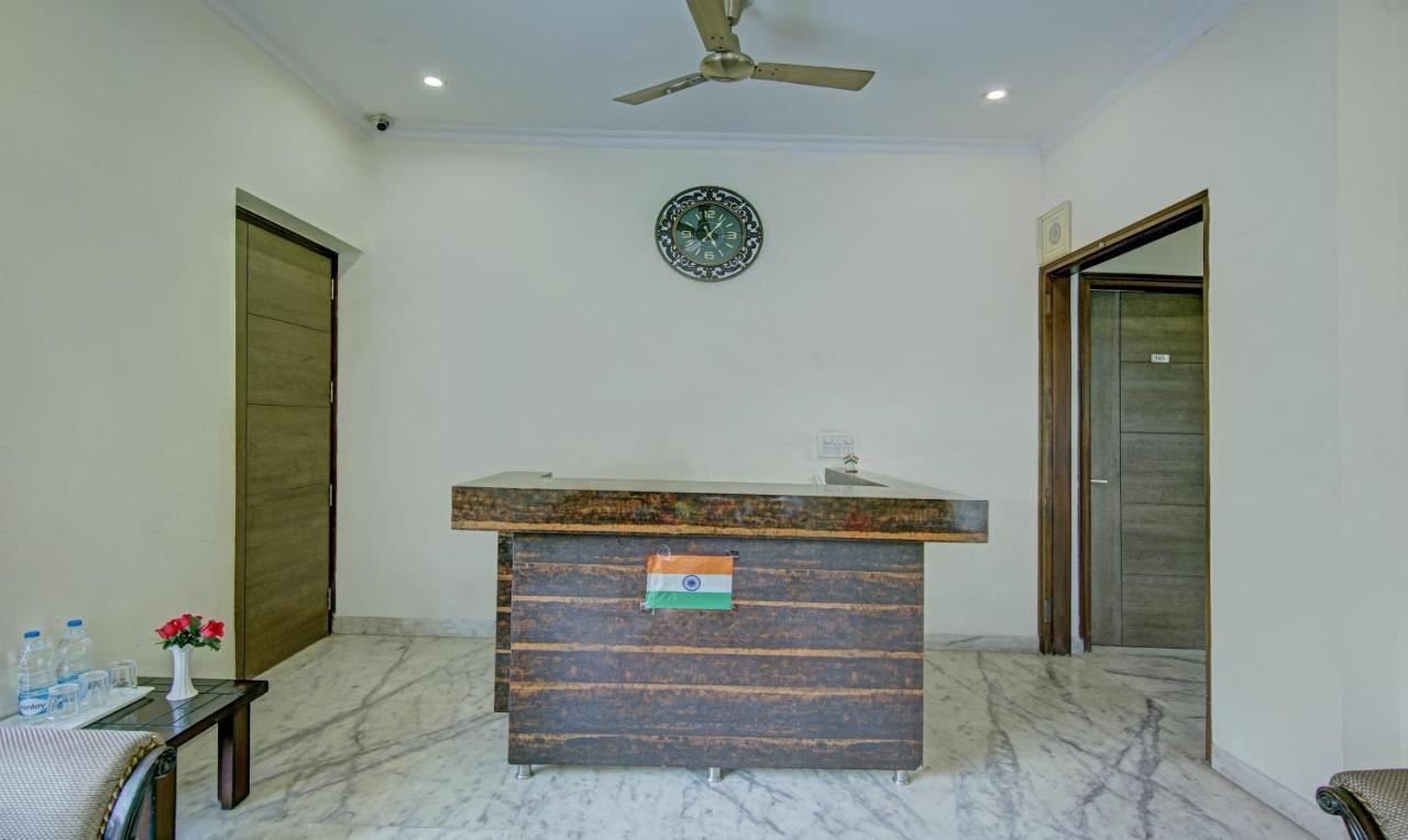 Itsy Hotels Swastika Inn Sector 26 诺伊达 外观 照片